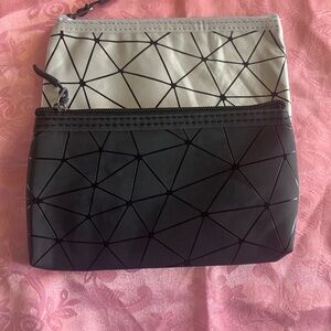 Geometric Black and Gray Pouch Set